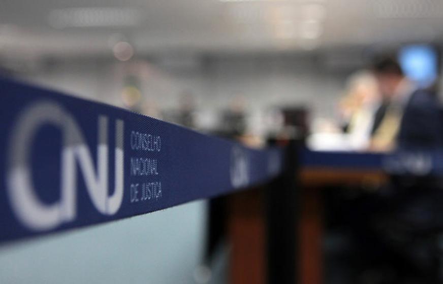 Nova lei em órgãos federais