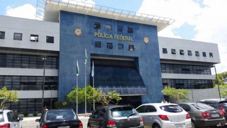 Lula recebe visita de filhos e neto na carceragem da Polícia Federal em Curitiba
