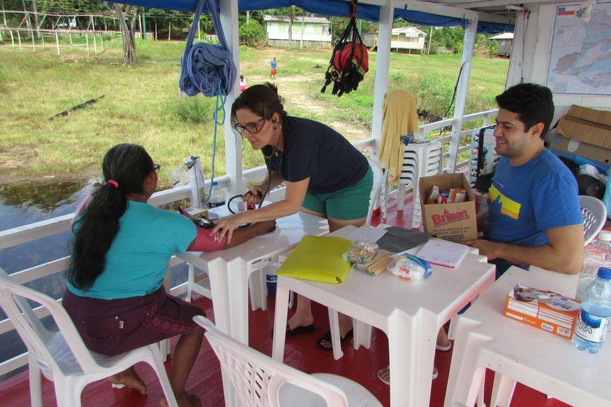 ‘Instituto Amor’ leva saúde, educação e geração de renda a comunidades ribeirinhas