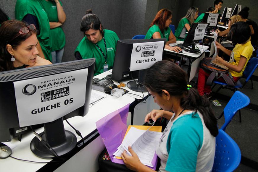 Classificados do Bolsa Idiomas têm até sexta-feira (4) para entregar documentação