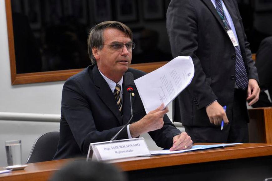 MPF pede aumento de multa para Bolsorano por preconceito a quilombolas