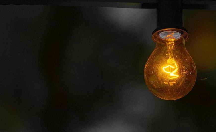 Concessionárias poderão pagar multa a usuários por interrupção de energia