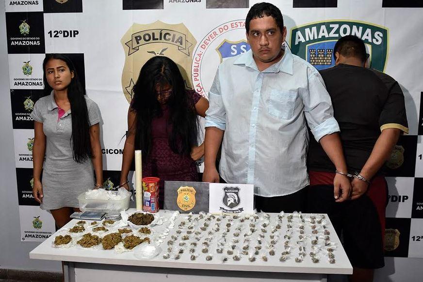 Trio é preso e adolescente apreendido com cocaína e maconha no bairro Flores