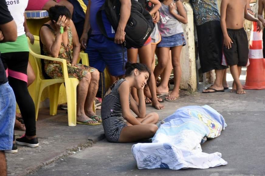 Homem é executado com tiro nas costas em rua na Compensa 2, em Manaus