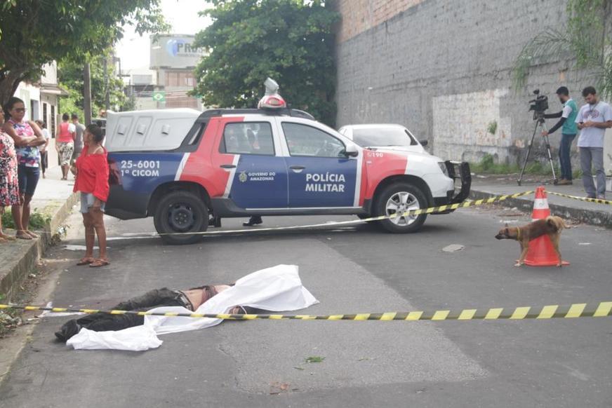 Homem é encontrado morto com 14 facadas e com as mãos amarradas