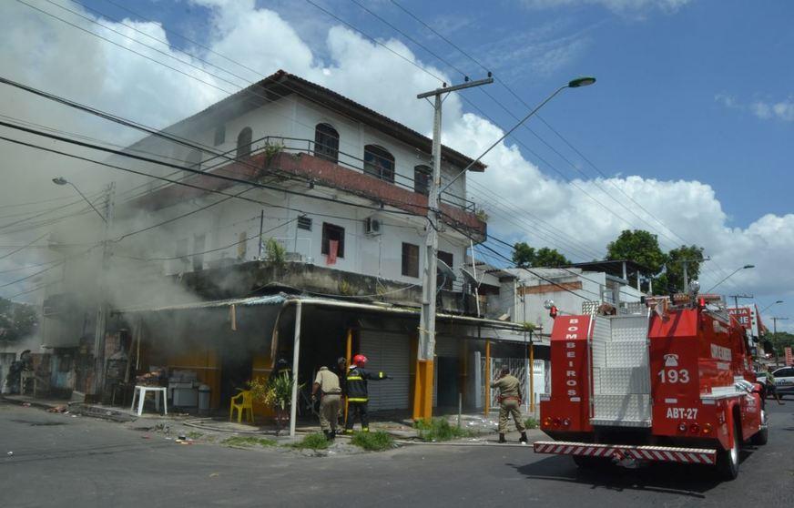 Bombeiros fazem alerta contra incêndios em comércios de Manaus e Parintins