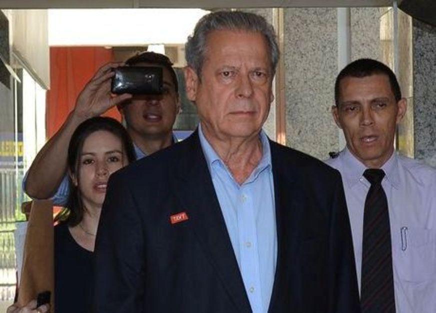 Toffoli cassa decisão de Moro e livra José Dirceu de tornozeleira
