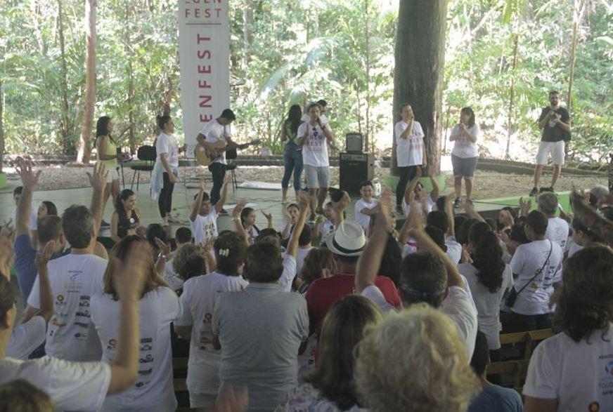 Fraternidade universal é celebrada em encontro entre jovens no Parque do Mindu