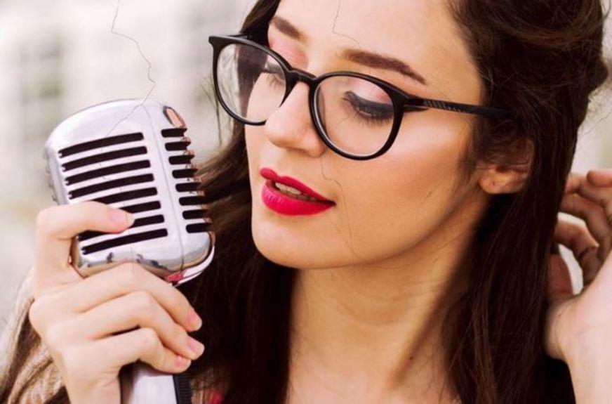 Cantora do AM, Marcella Bártholo trabalha em novos projetos