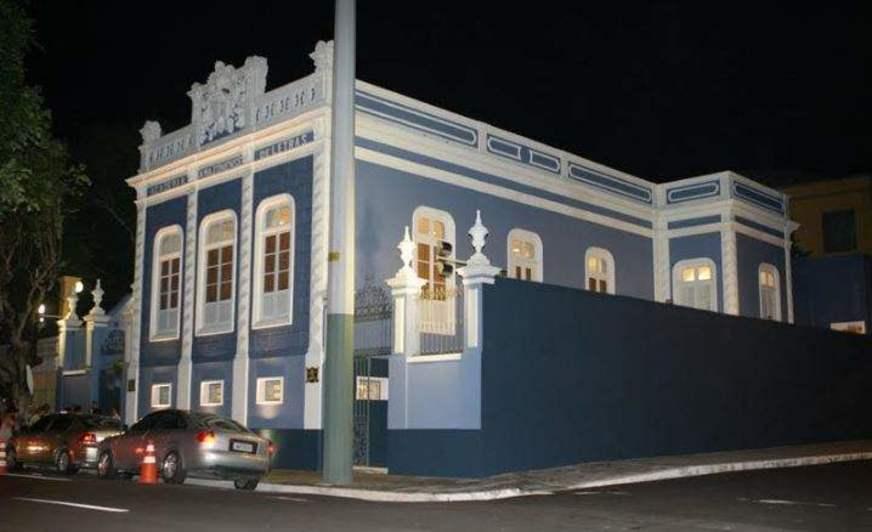 Academia Amazonense de Letras abre portas para visitação e programação cultural