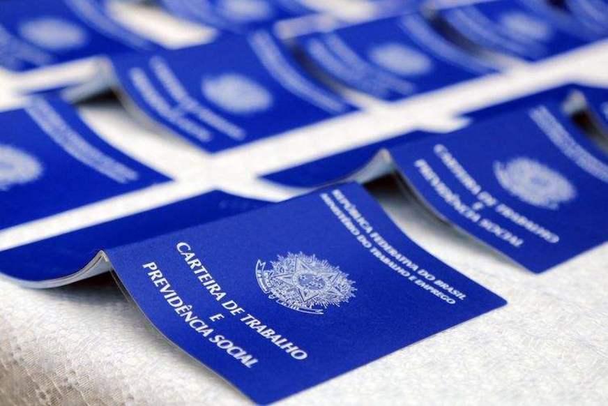 Agências dos Correios poderão emitir carteira profissional sem custo