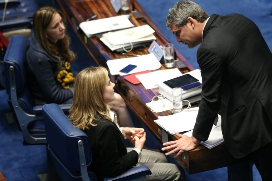 Gleisi Hoffmann decreta: ‘Vanessa Grazziotin é a candidata do PT ao Senado’
