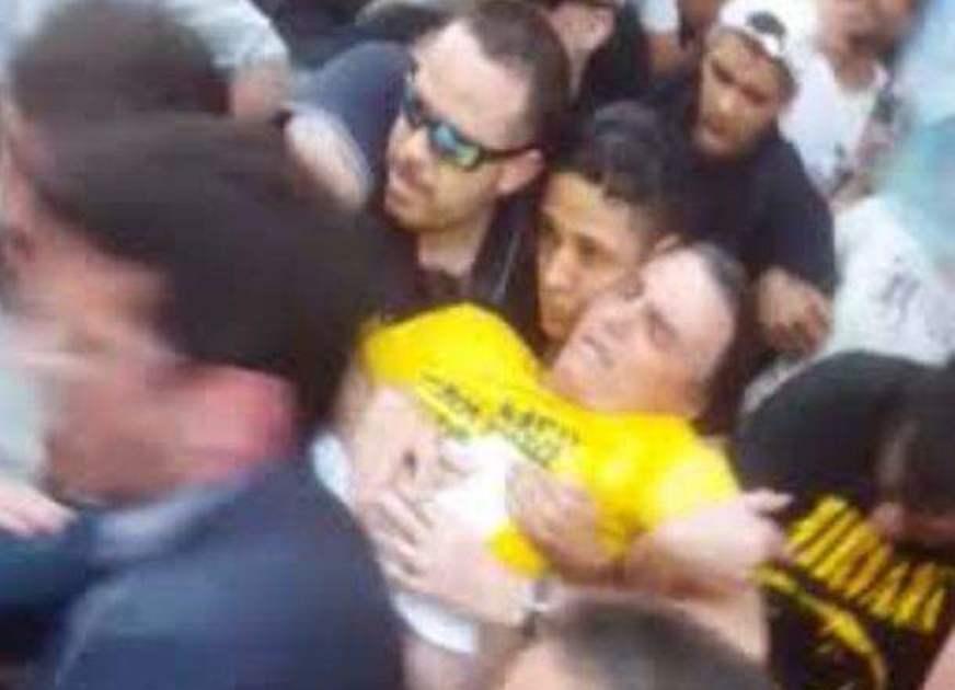 Bolsonaro é transferido para hospital Albert Einstein em São Paulo