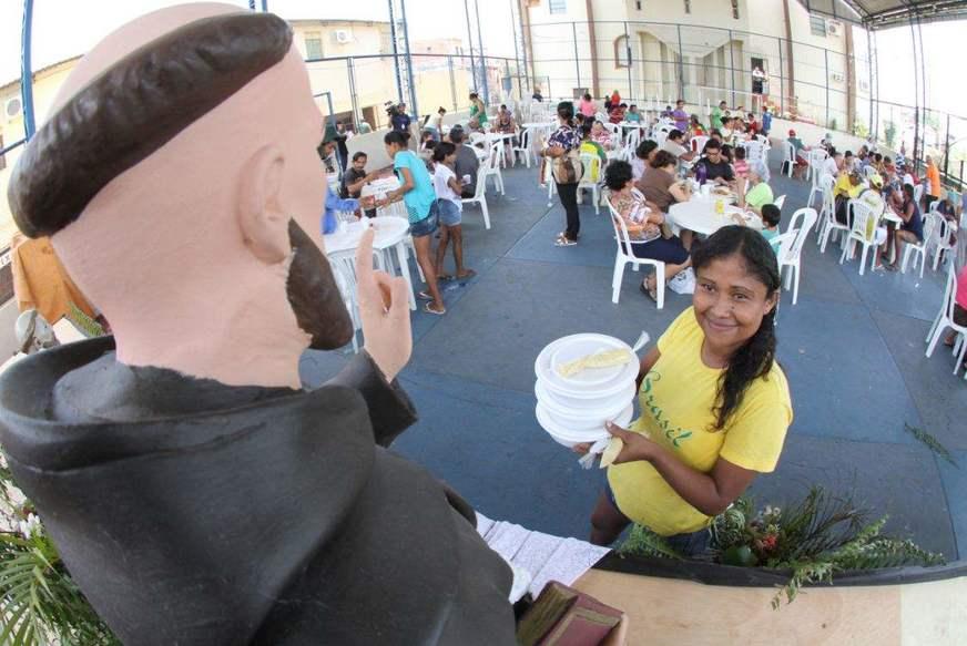Em Manaus, Dia de São Francisco é marcado por humanismo e caridade com almoço