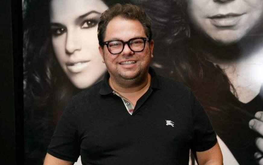 Em Manaus, Jr. Mendes comanda aula em evento da MAC Cosmetics
