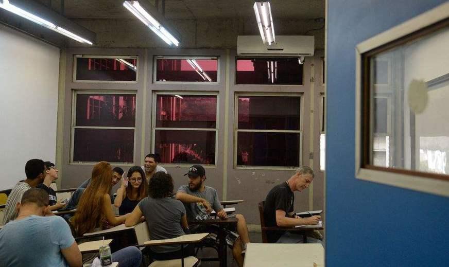 Mais de 500 mil estudantes poderão renegociar dívida do Fies