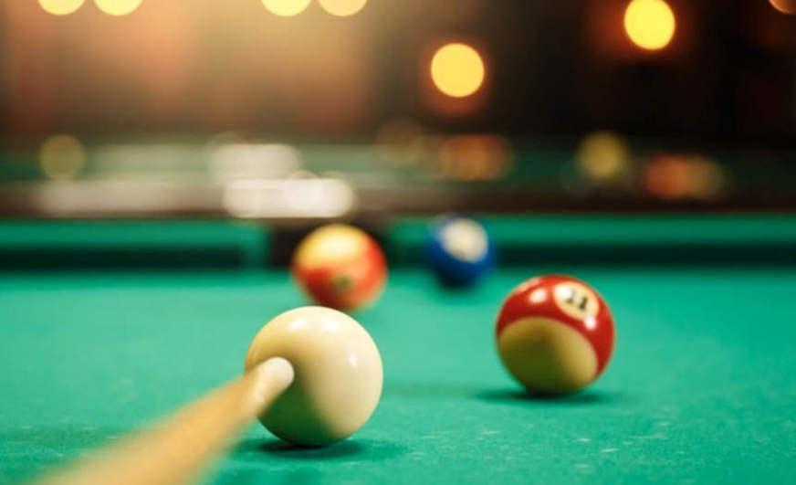 Autônomo é executado com três tiros no momento em que jogava sinuca em bar