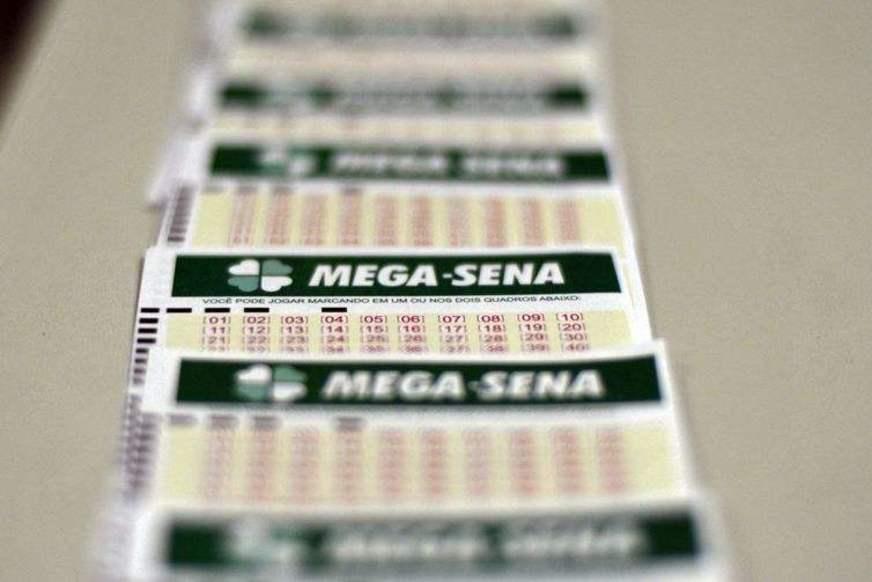 Mega-Sena acumula prêmio de R$ 43,5 milhões; próximo sorteio é na quarta (21)