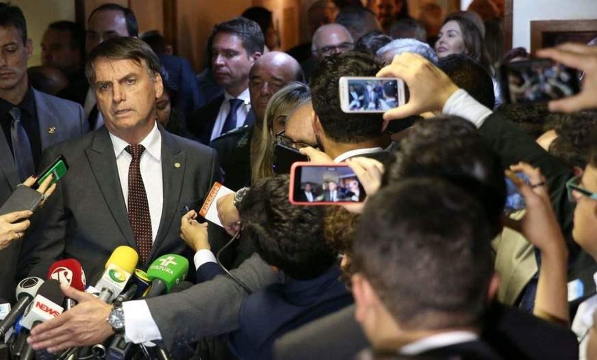 Bolsonaro volta atrás e decide manter Trabalho com status de ministério
