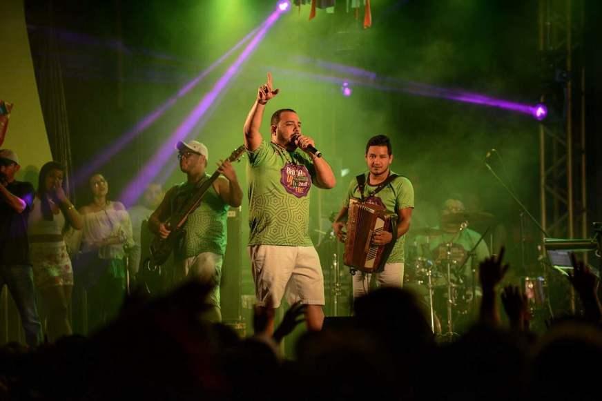 Banda do DJ Evandro Jr abre  temporada de Carnaval no Sambódromo