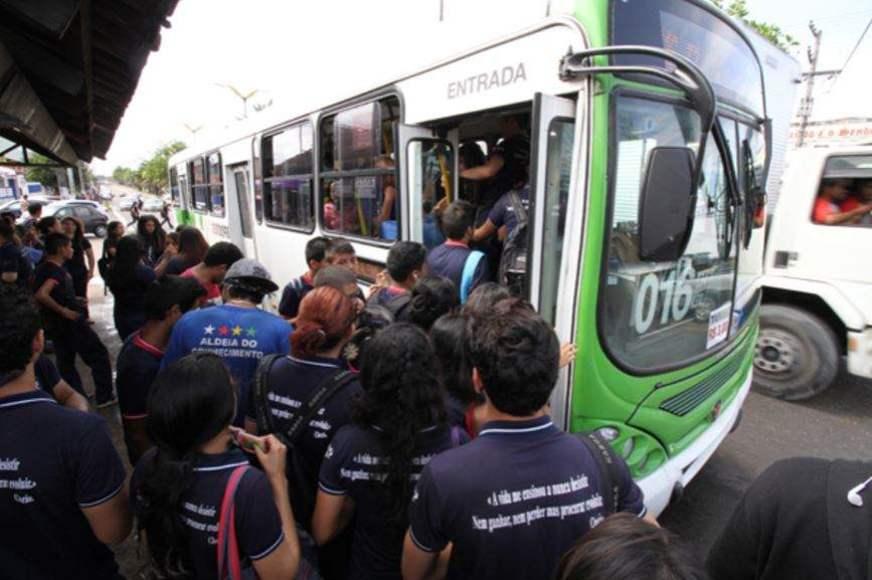 Rodoviários entram em acordo e ônibus voltam a circular neste sábado (22)