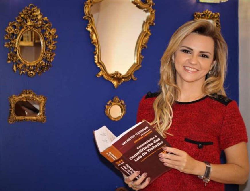 Adriana Mendonça é a mais votada em lista tríplice para o TRE/AM