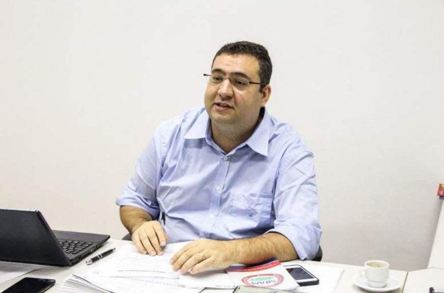 ‘Hoje o Estado não cabe no orçamento’
