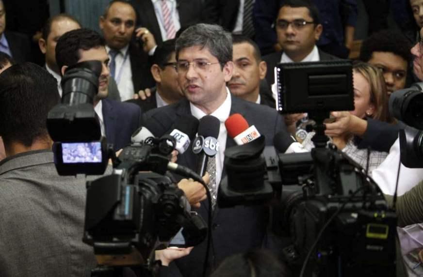 Novo presidente da Câmara Municipal de Manaus quer provar que é ‘pé quente’
