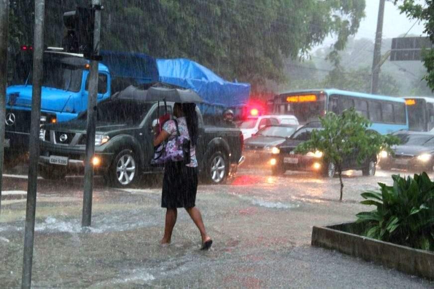 Temporal que atingiu Manaus hoje é o maior de 2019; previsão é de mais chuvas