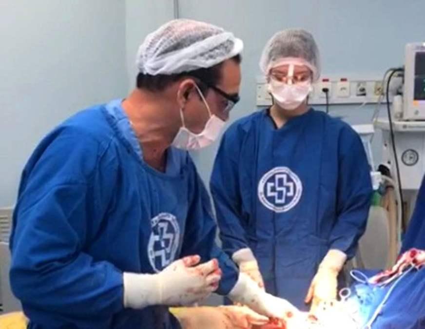 Reação de médicos gera estranheza