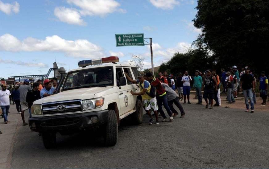 Confrontos na fronteira com a Venezuela deixam 2 mortos e 15 feridos