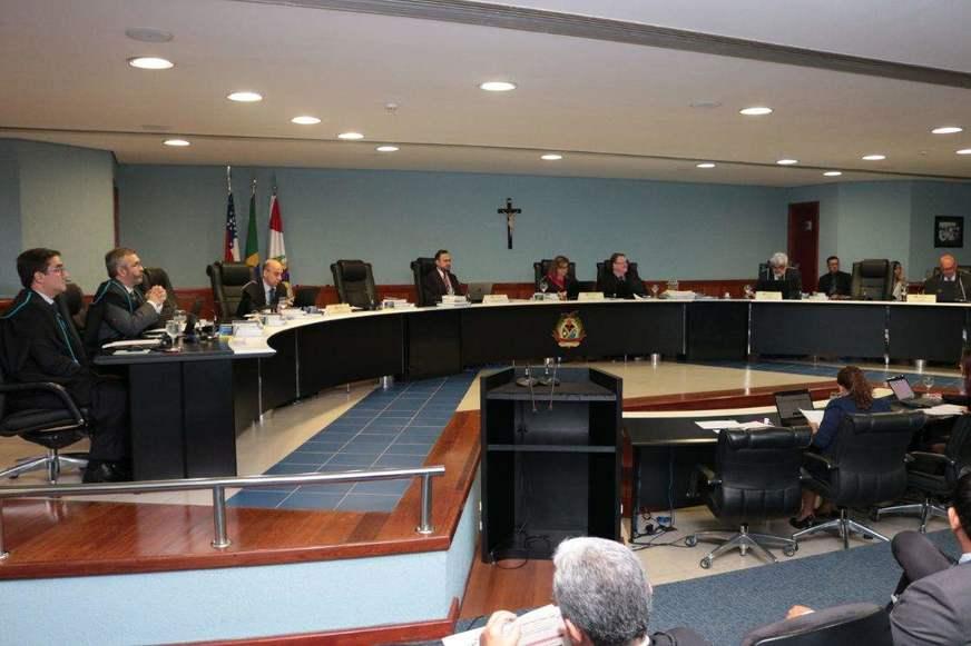 Com mais de 30 irregularidades, TCE reprova contas de ex-prefeito de Itamarati
