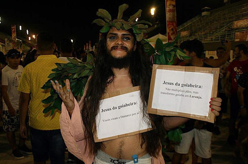 ‘Brincar’ com fé cristã virou hit no Carnaval