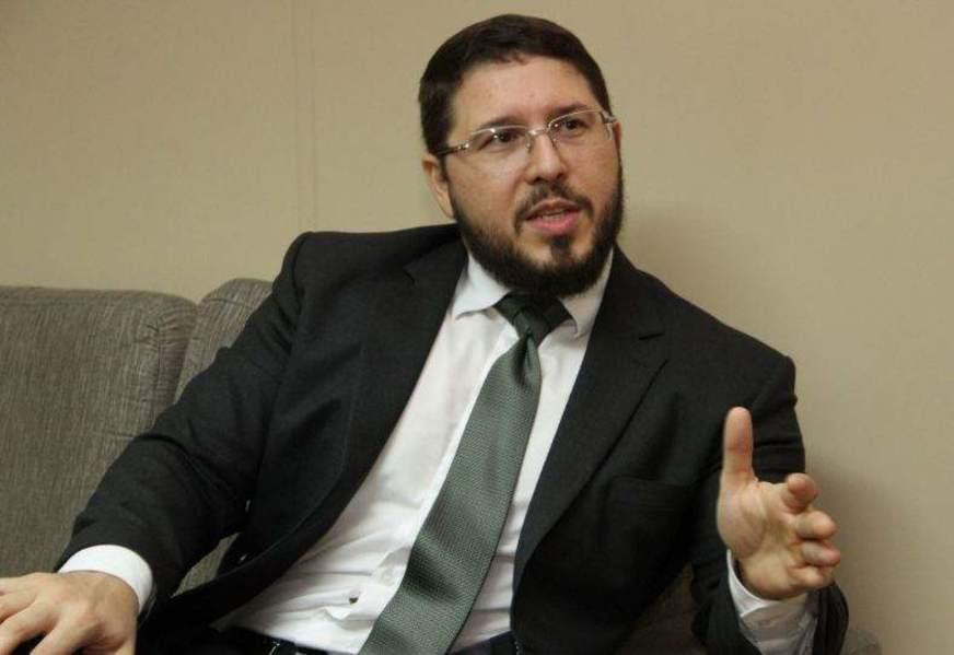 ‘Conciliar Saúde e 2020 é impossível’