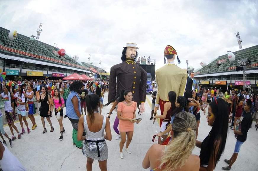 Galo de Manaus fecha a programação carnavalesca em Manaus ao som de frevo