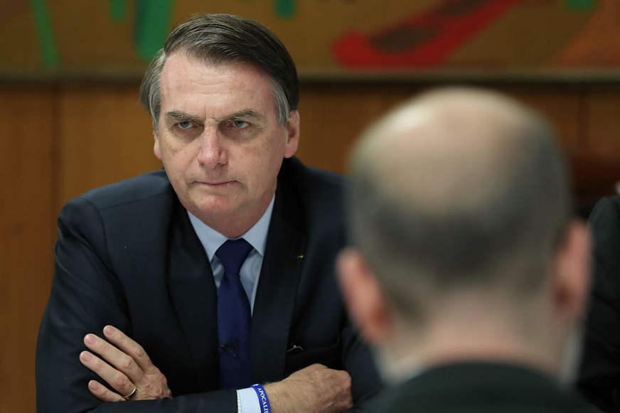 ‘Quem tem  a senha, tem a confiança’, diz Bolsonaro