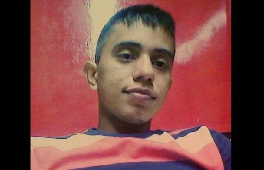 No Alvorada, homem é executado quando lanchava com a namorada