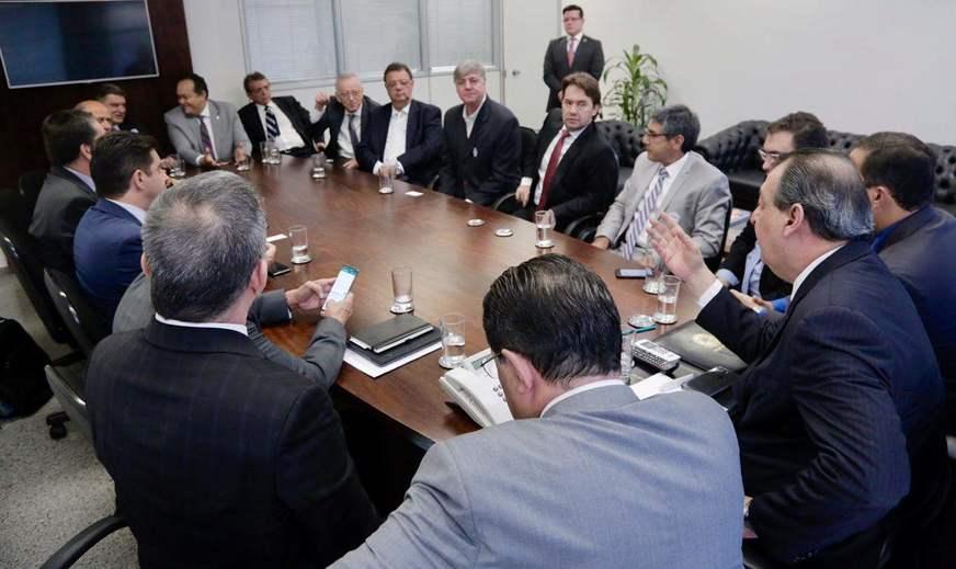 Bancada do AM reúne com Lorenzoni e mira PPB e setor de concentrados
