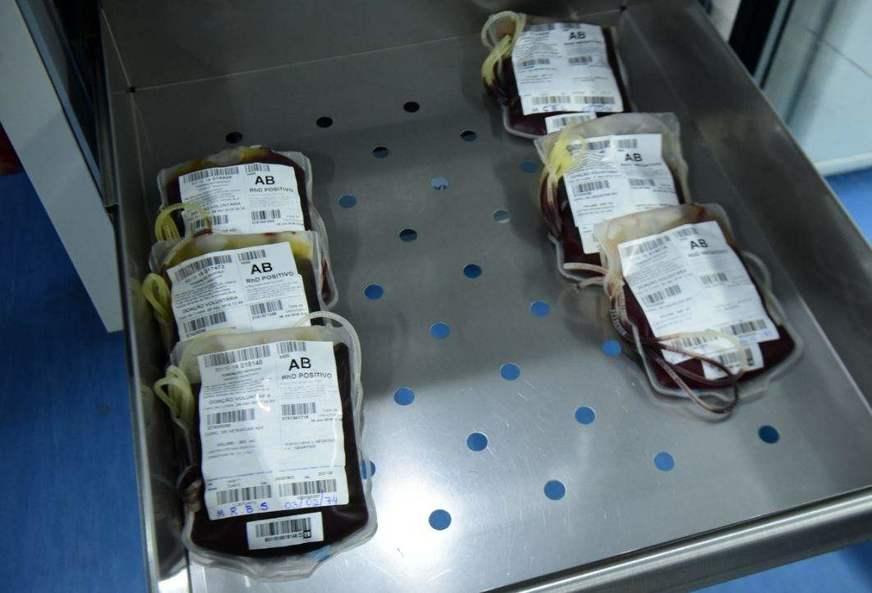 Com estoque crítico, Hemoam convoca doadores voluntários de sangue