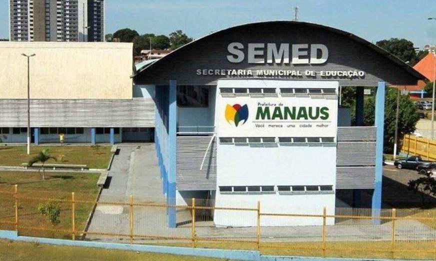 Impasse entre PMM e professores