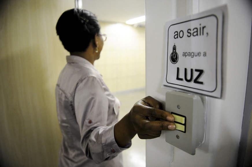 Arrocho sobre a população