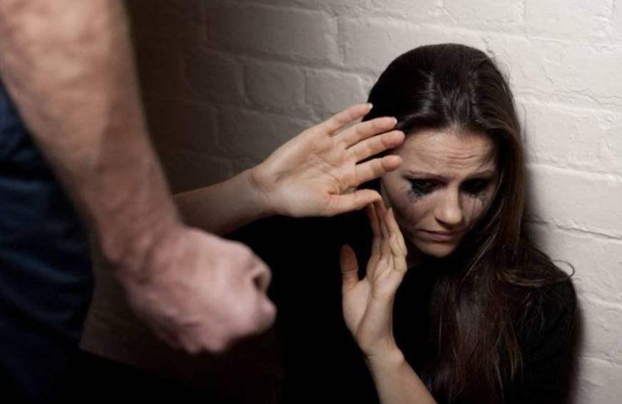 Projeto de lei determina cadastros de agressores de mulheres
