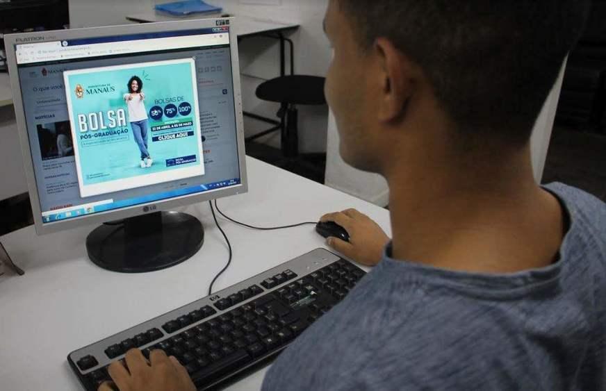 Espi divulga resultado do Bolsa Pós-Graduação e edital do Bolsa Idiomas