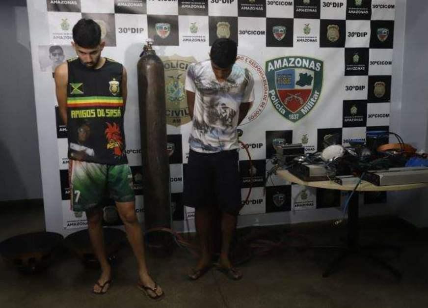 Suspeitos de assaltar posto de combustível na Zona Leste são presos