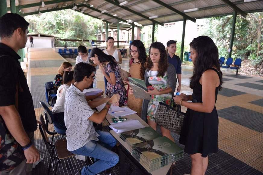 MEC bloqueia R$ 38 milhões da Ufam e ameaça iniciação científica