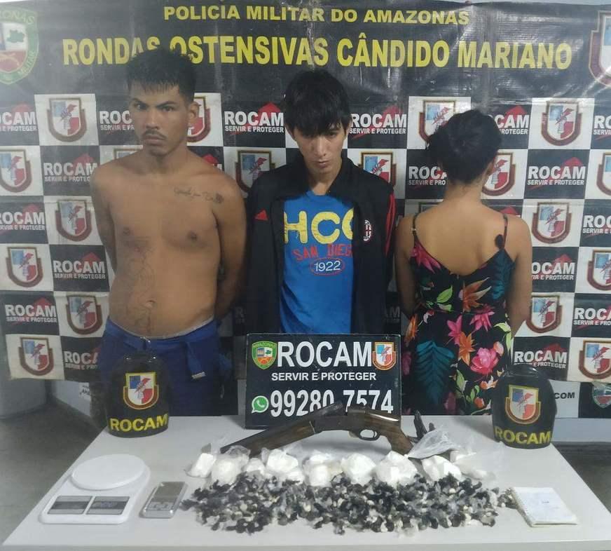 Dupla é presa e adolescente é apreendida com drogas e escopeta no Petrópolis