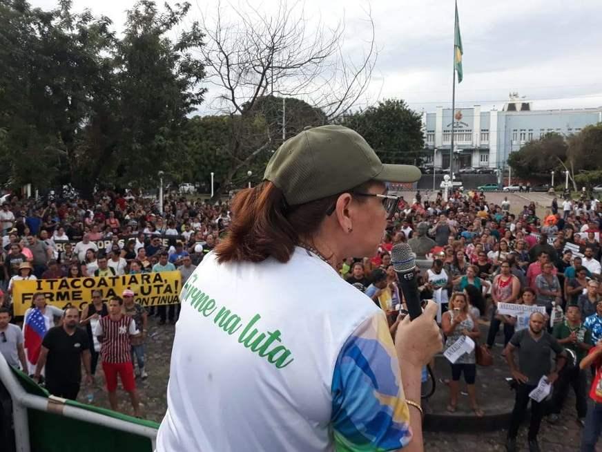 Justiça aumenta multa para sindicatos de professores em greve