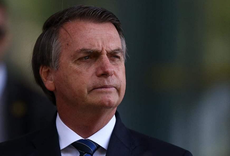 Vinda de Bolsonaro adia reunião