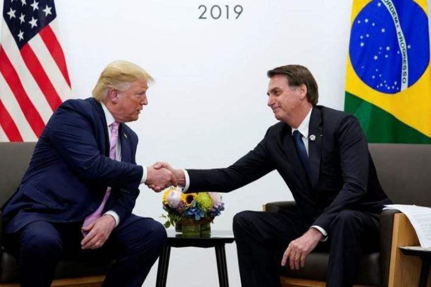 Bolsonaro conversa com Trump sobre livre comércio entre Brasil e EUA
