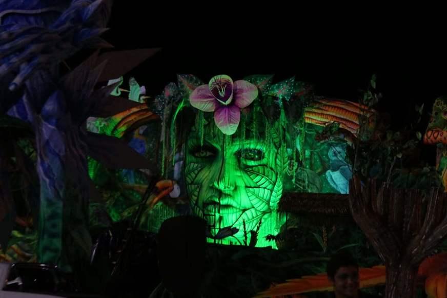 Primeira noite do Boi Caprichoso apresenta o tema ‘Do Caos À Utopia’